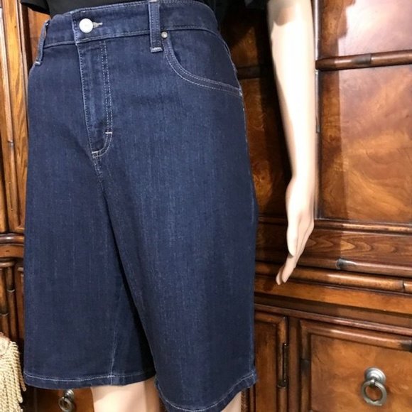 Lee Oxford Relaxed Fit Cotton Blend Bermuda Short - Picture 3 of 11